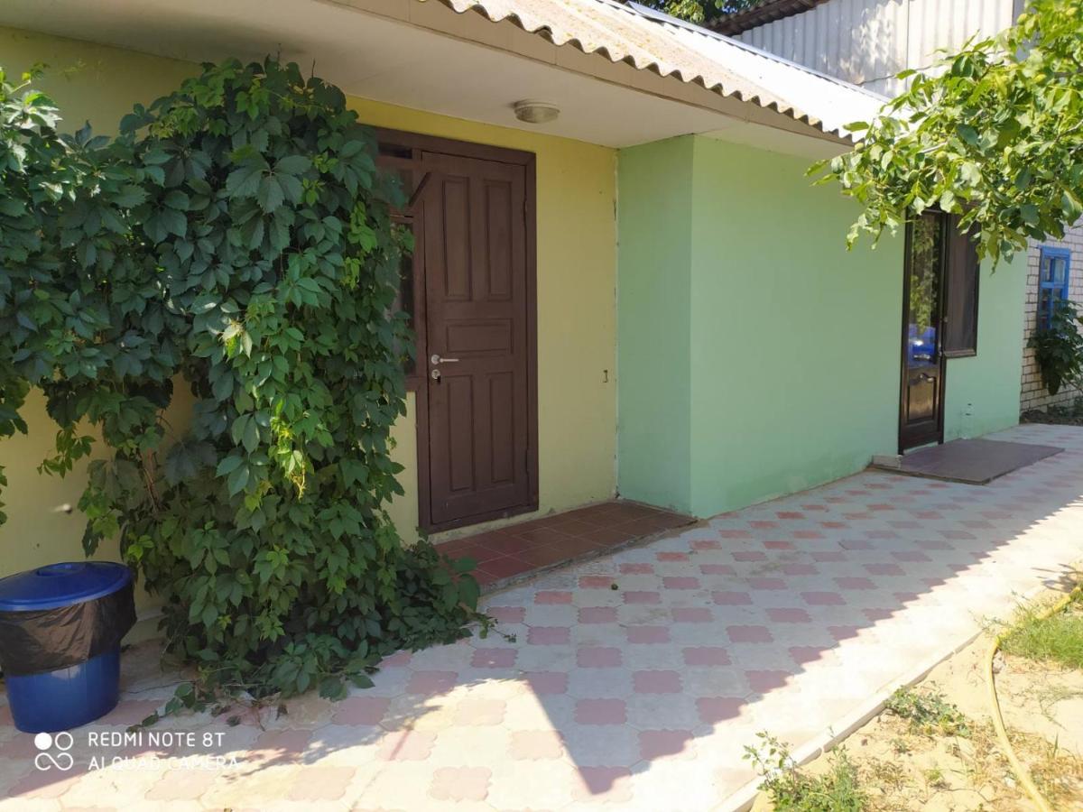 Small Guest House Lazurne Exterior photo