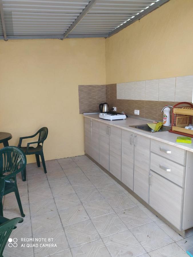 Small Guest House Lazurne Exterior photo