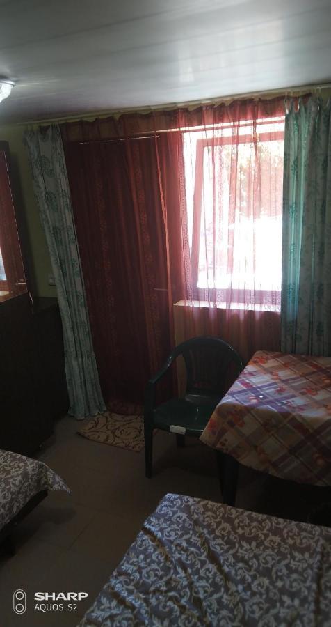 Small Guest House Lazurne Exterior photo