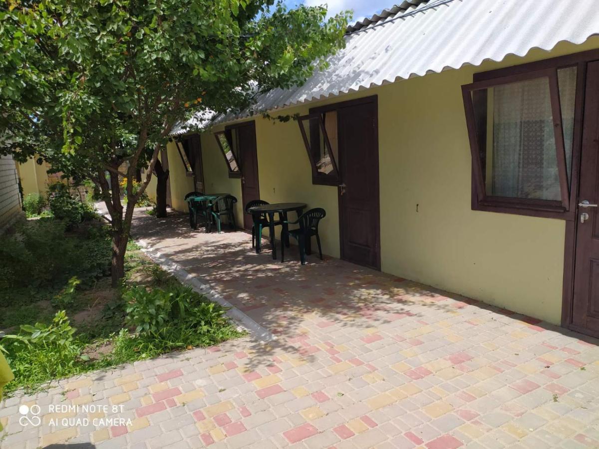 Small Guest House Lazurne Exterior photo