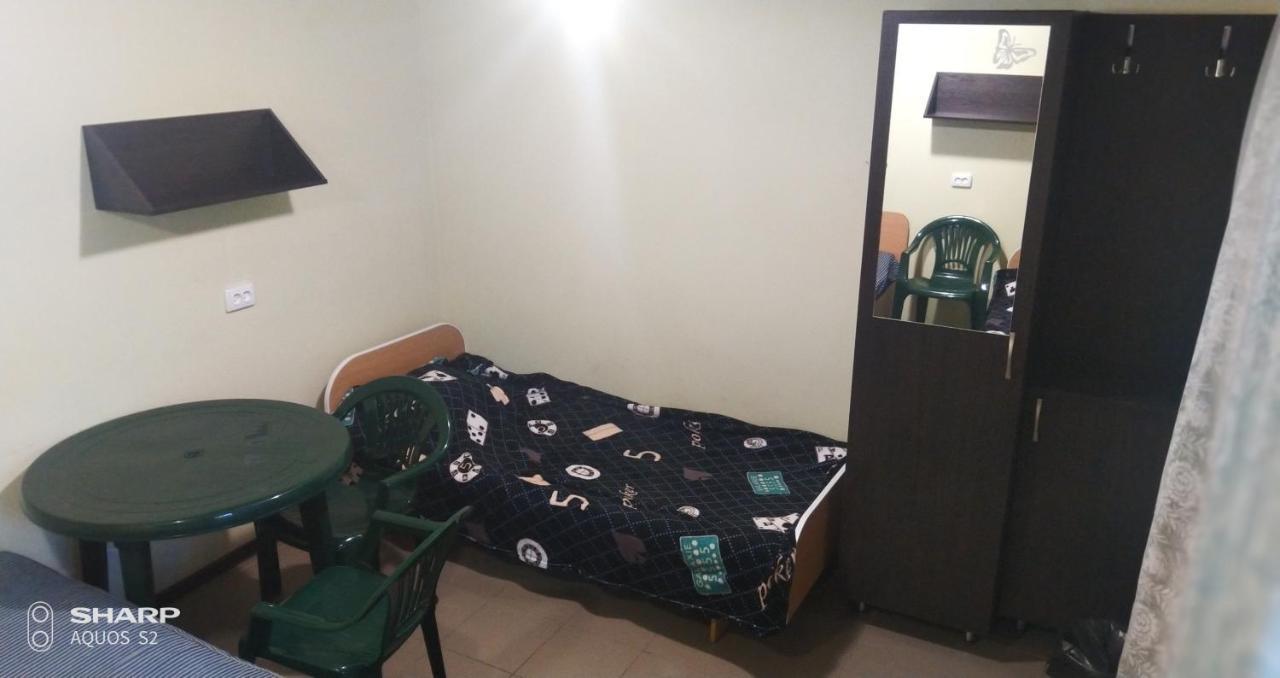 Small Guest House Lazurne Exterior photo