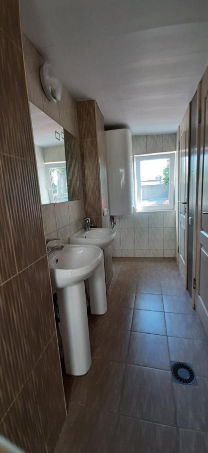 Small Guest House Lazurne Exterior photo