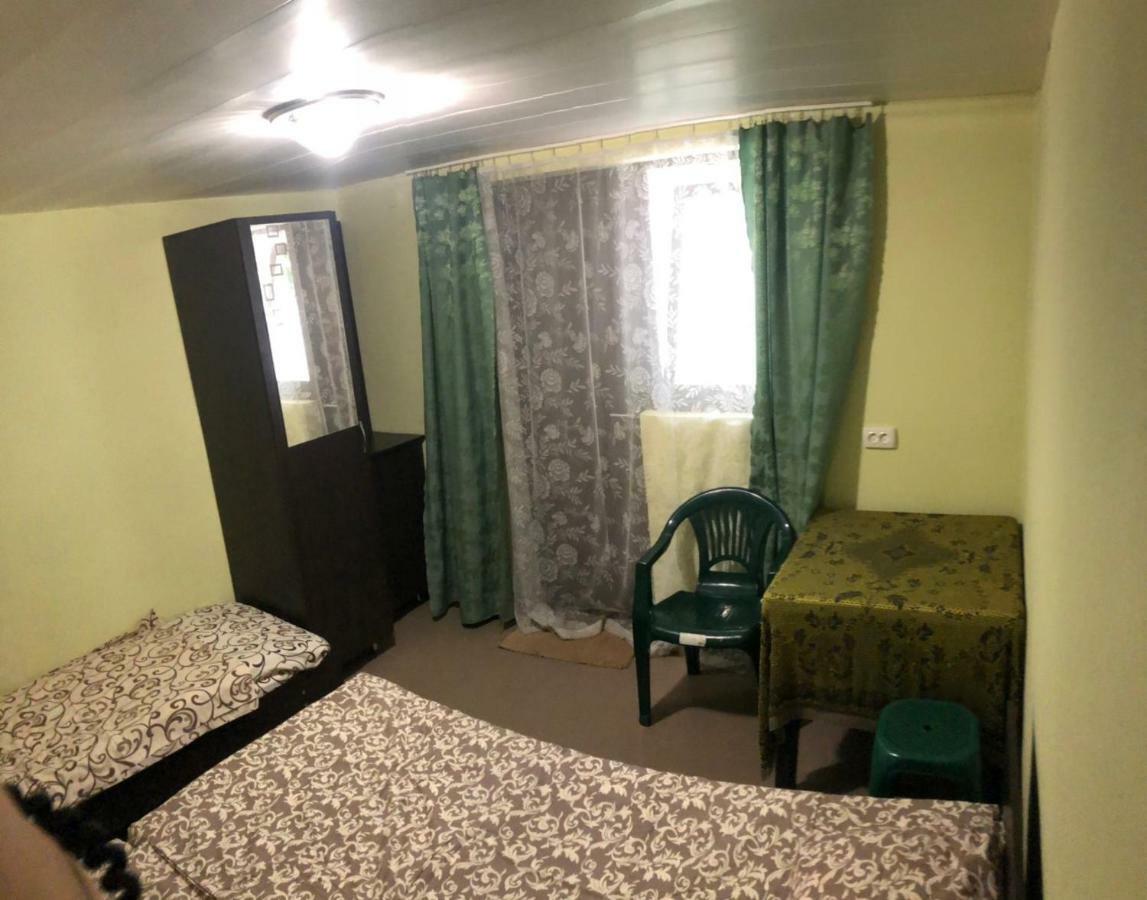 Small Guest House Lazurne Exterior photo